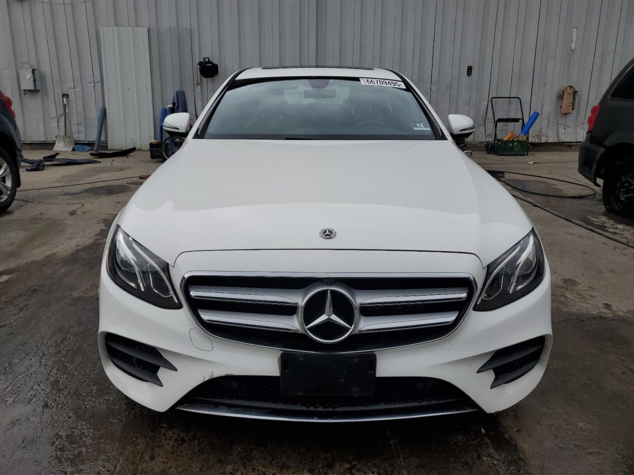 Mercedes-Benz E-Class 300 4matic