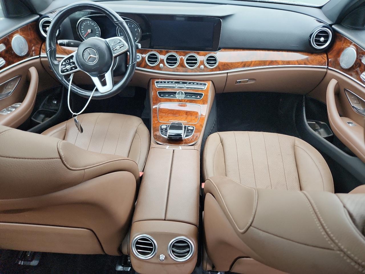 Mercedes-Benz E-Class 300 4matic