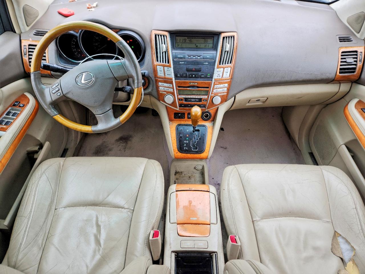 Lexus RX Base