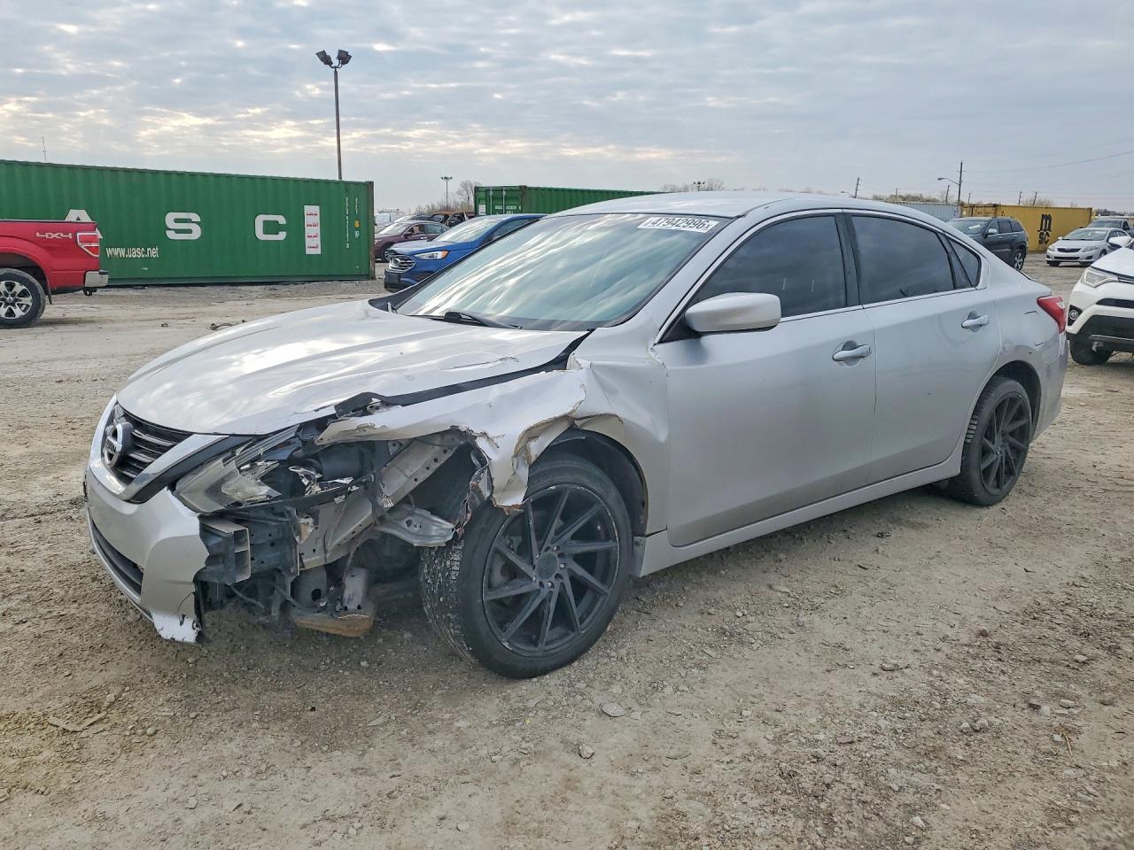 Salvage Nissan Altima Image