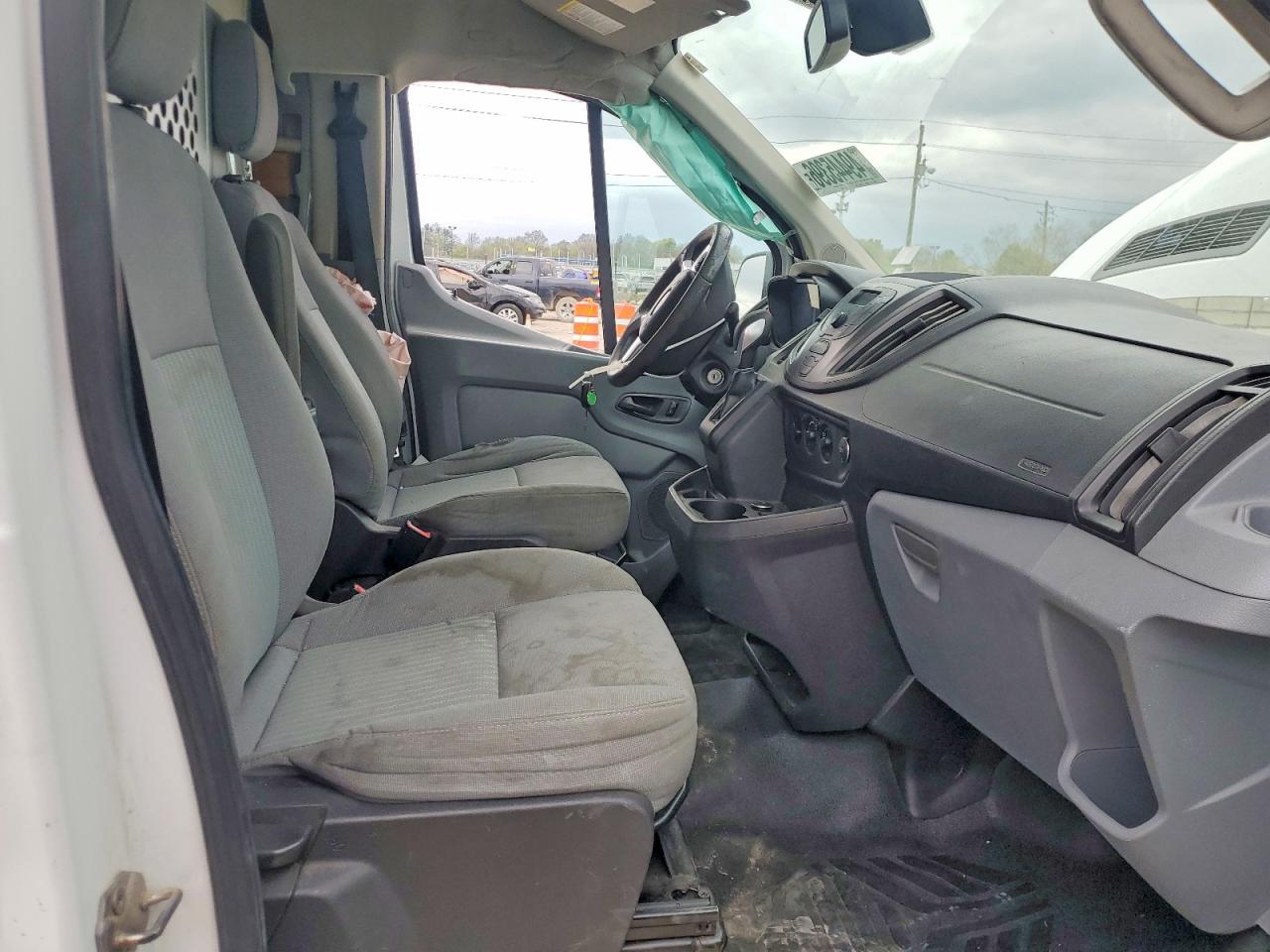 Ford Transit T-250
