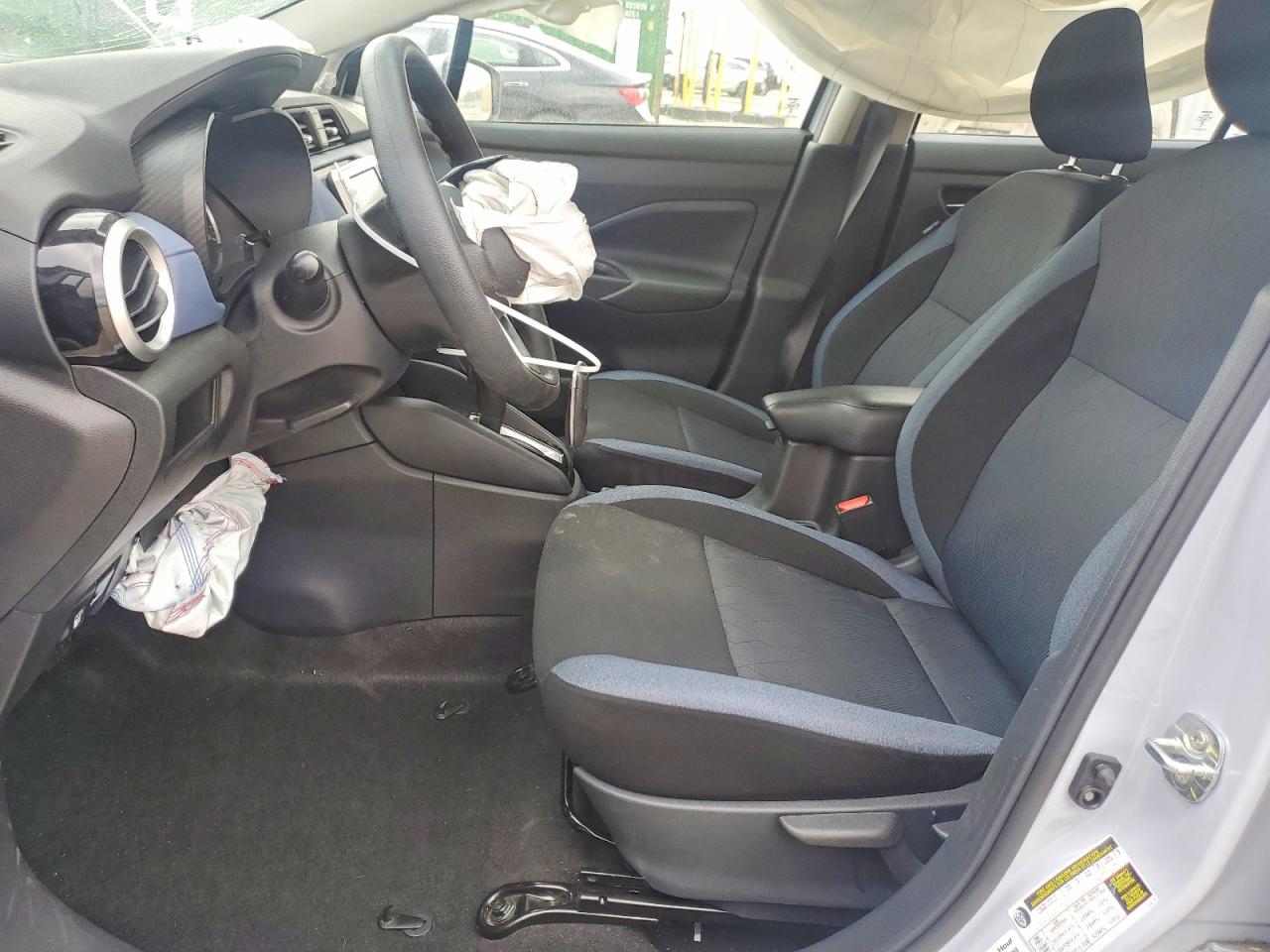 Nissan Versa Sv