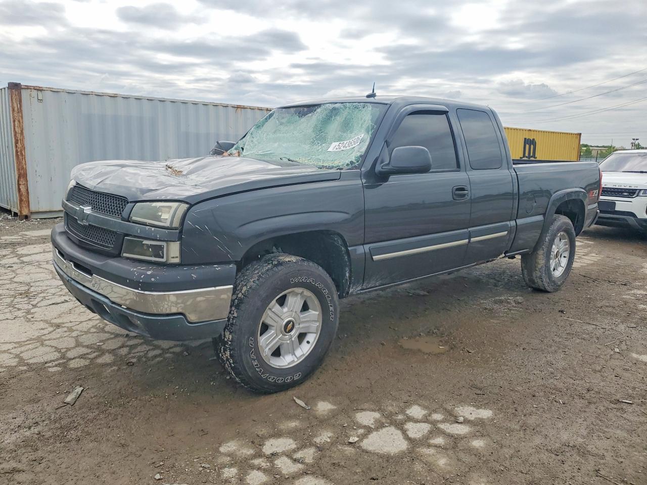 Salvage Chevrolet Silverado Image