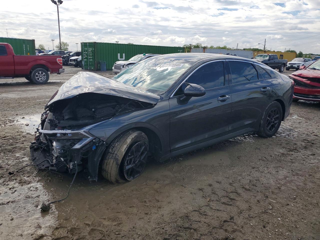Salvage Kia K5 Image