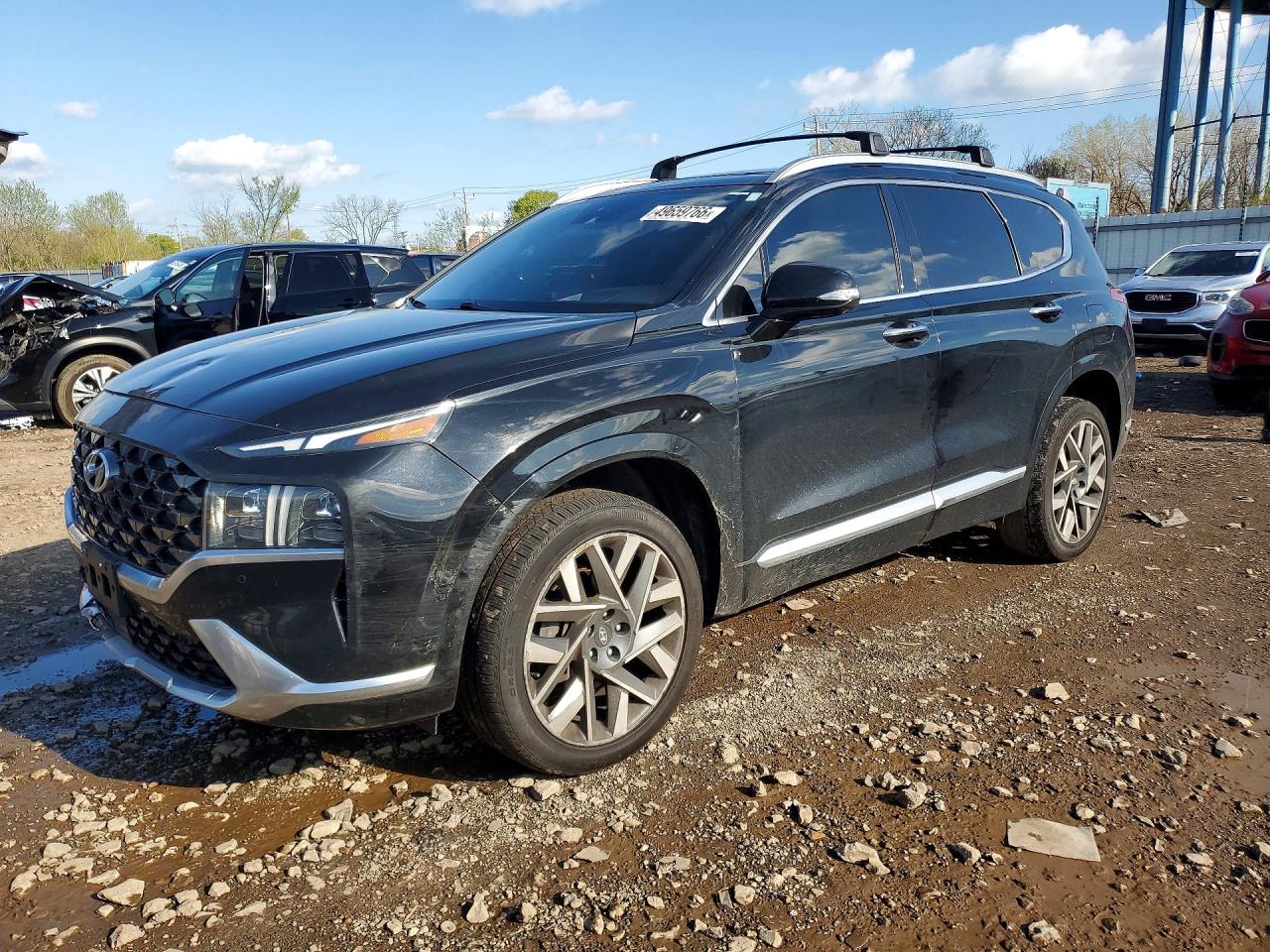 Salvage Hyundai SANTA FE Image