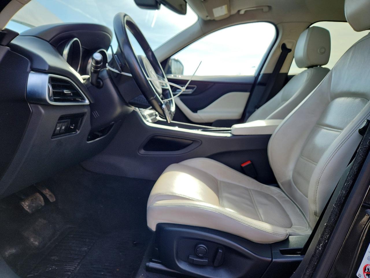 Jaguar F-PACE Prestige