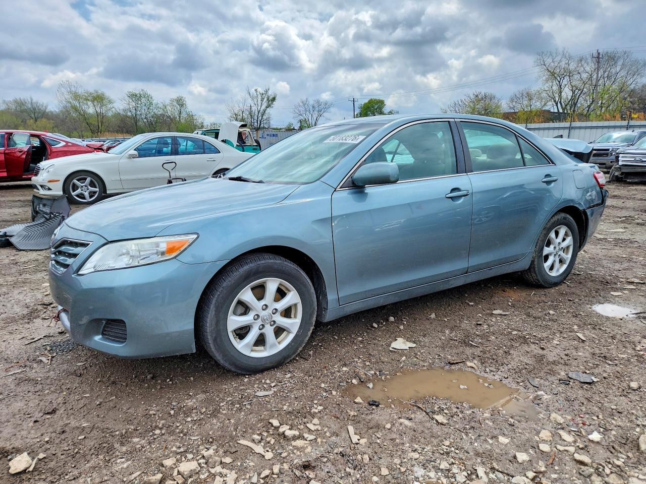 Salvage Toyota Camry Image