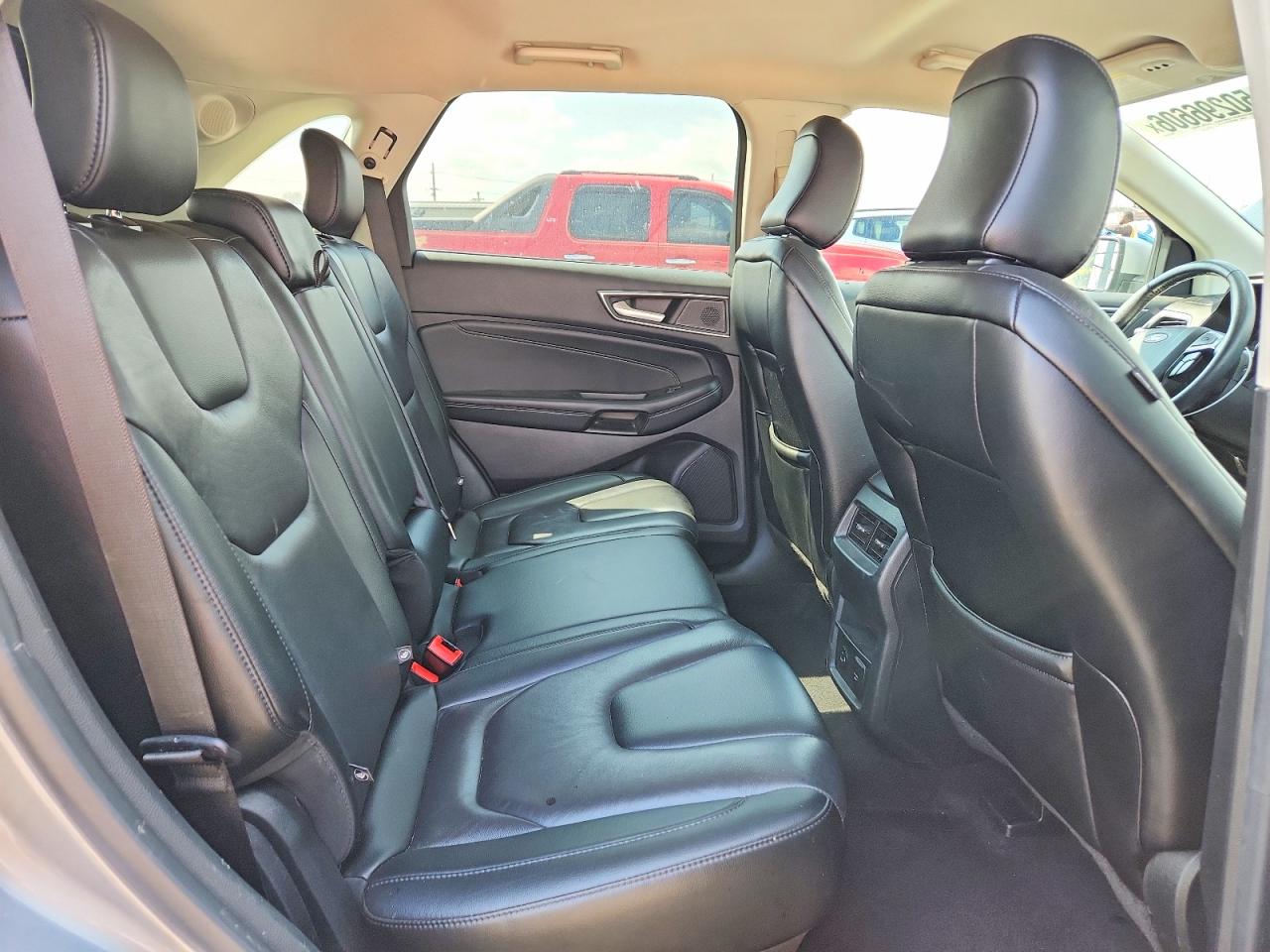 Ford Edge Titanium
