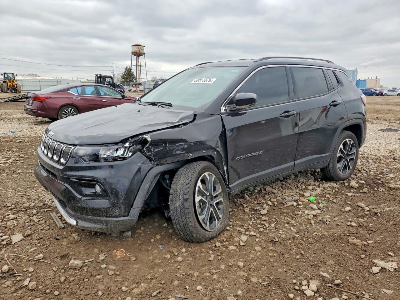 Salvage Jeep Compass Image