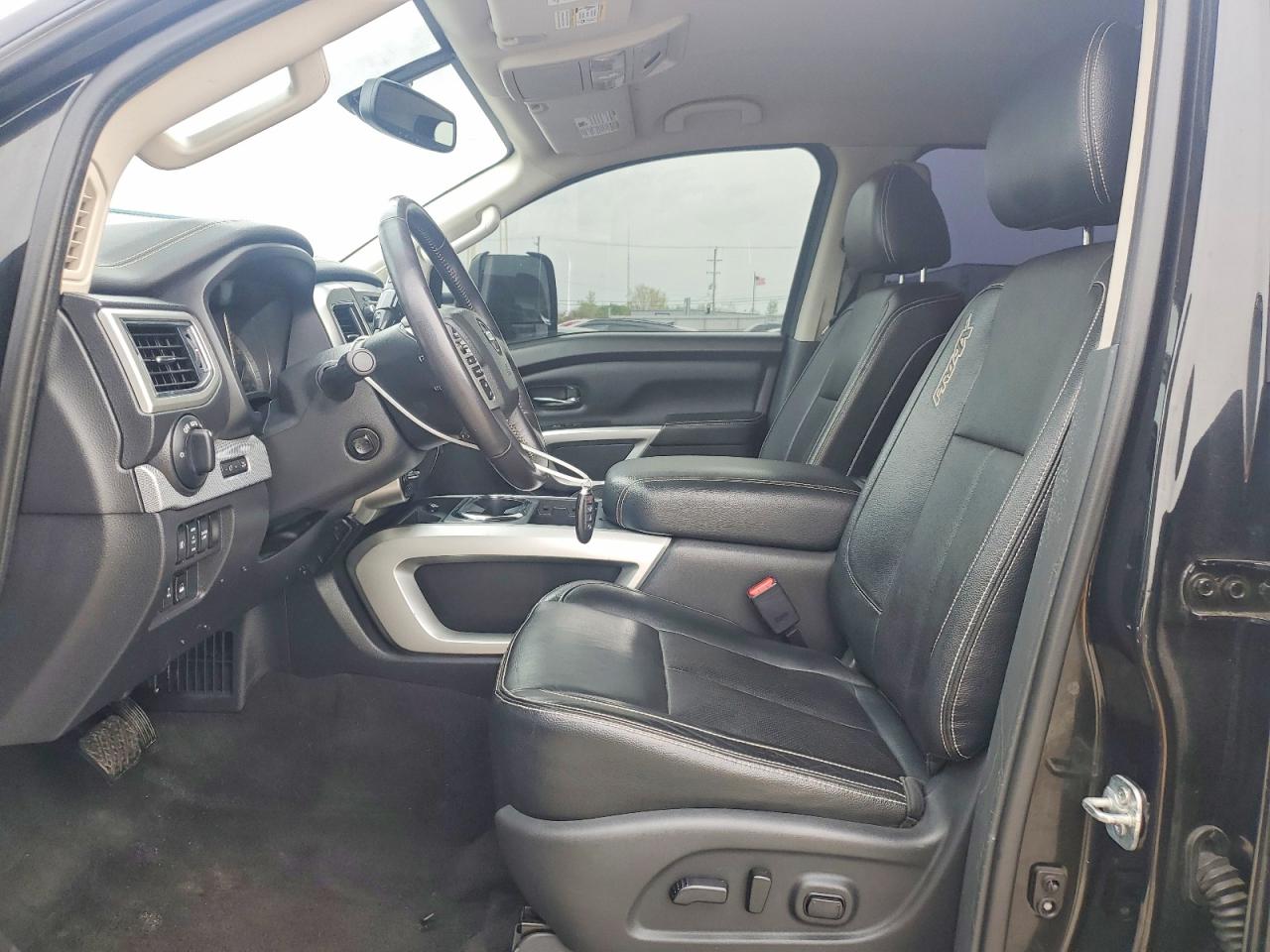 Nissan Titan Pro-4x