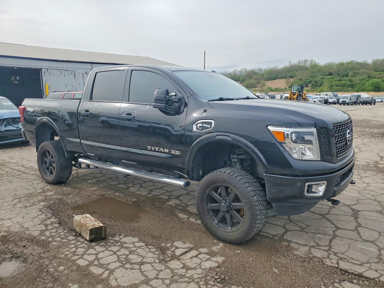 Nissan Titan Pro-4x