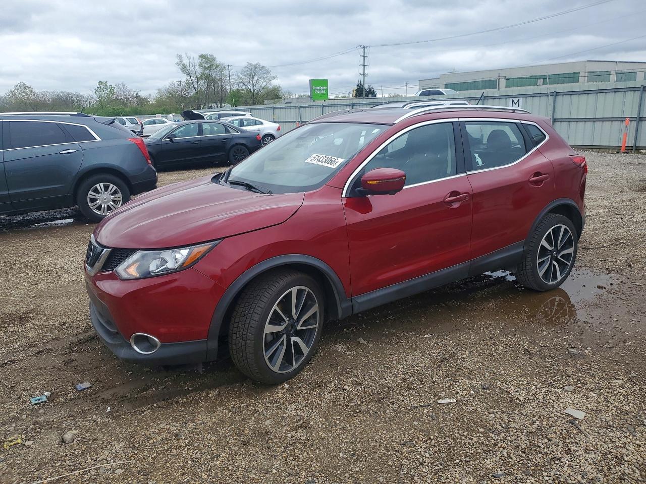 Salvage Nissan Rogue Image