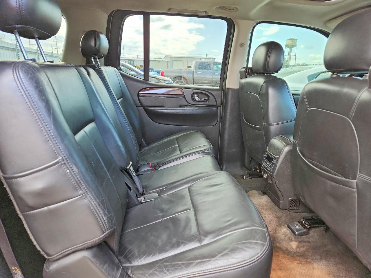 GMC Envoy Denali Xl