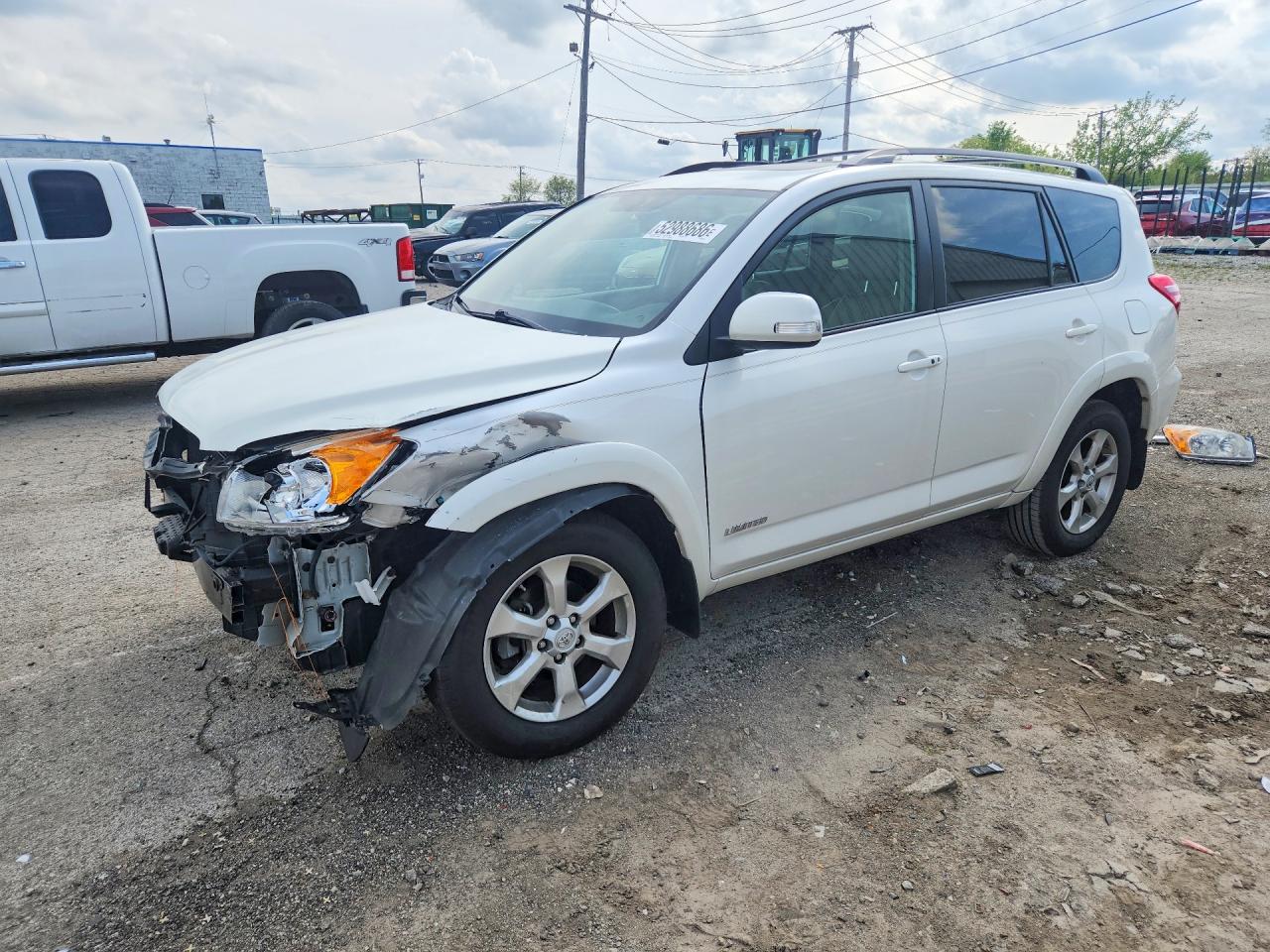 Salvage Toyota RAV4 Image
