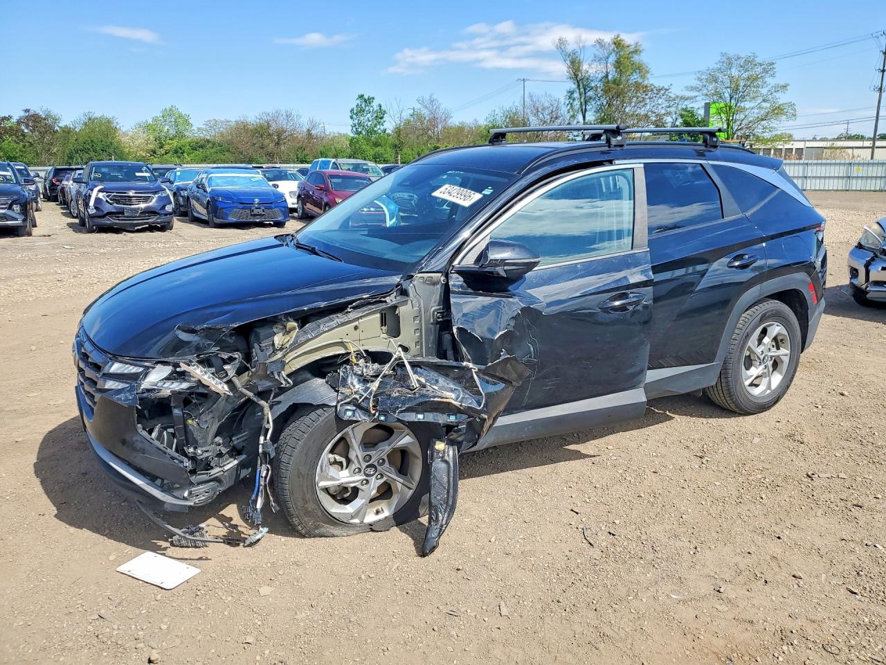 Salvage Hyundai TUCSON Image