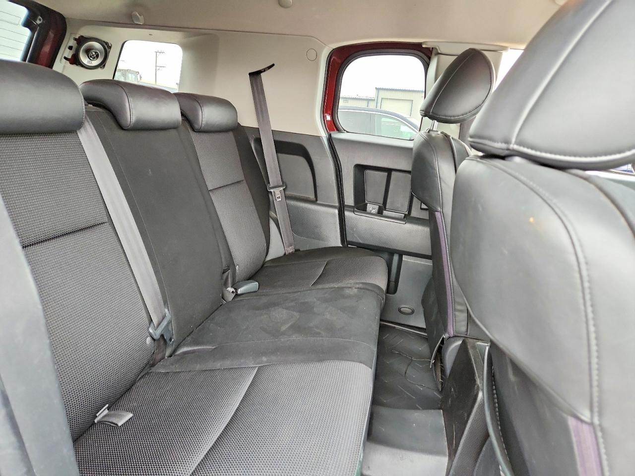Toyota FJ Cruiser Base