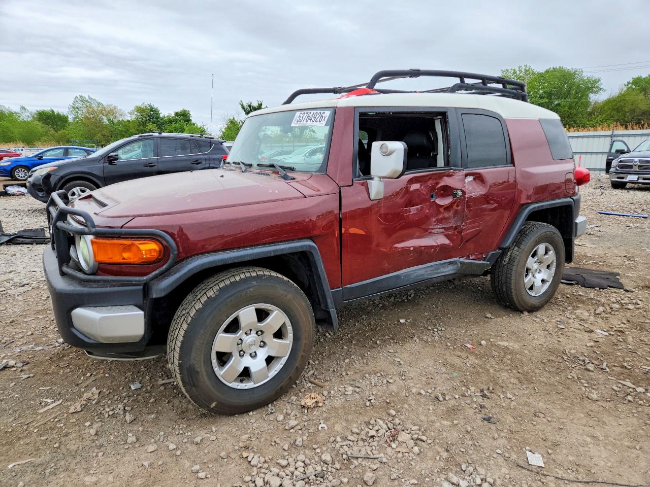Salvage Toyota FJ Cruiser Image