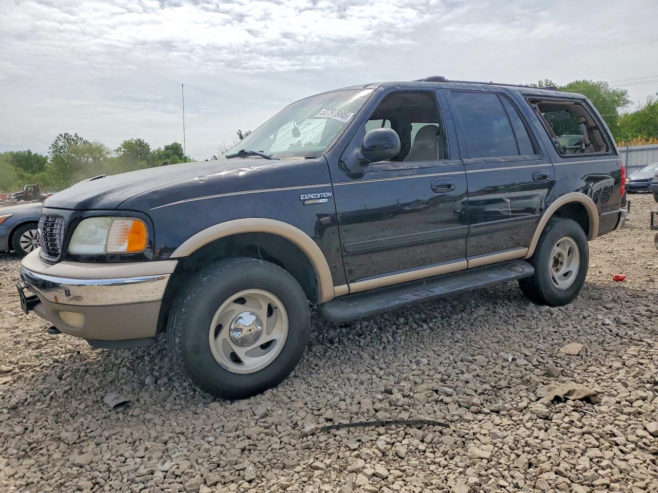 Salvage Ford Expedition Image