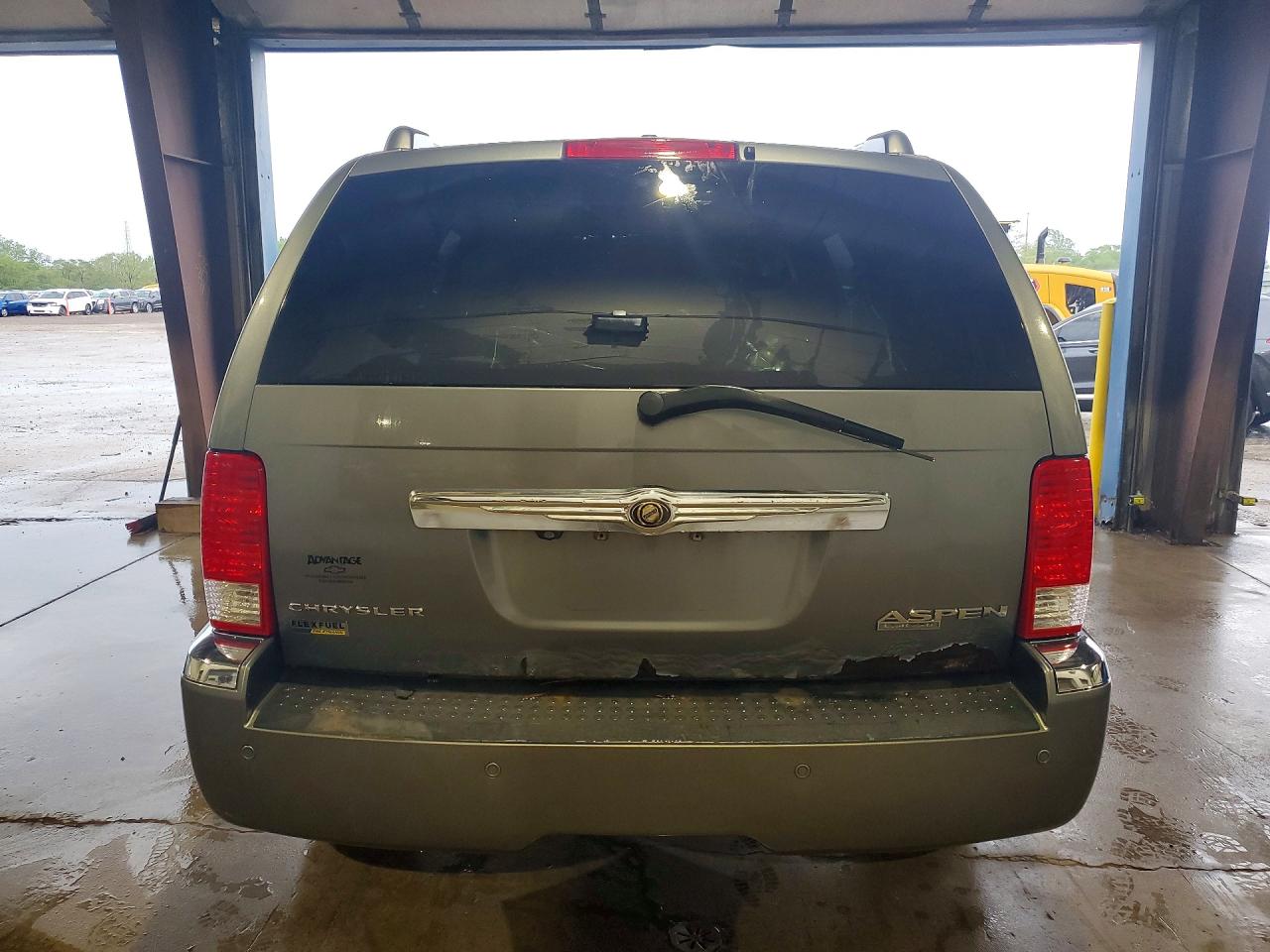 Chrysler Aspen Limited
