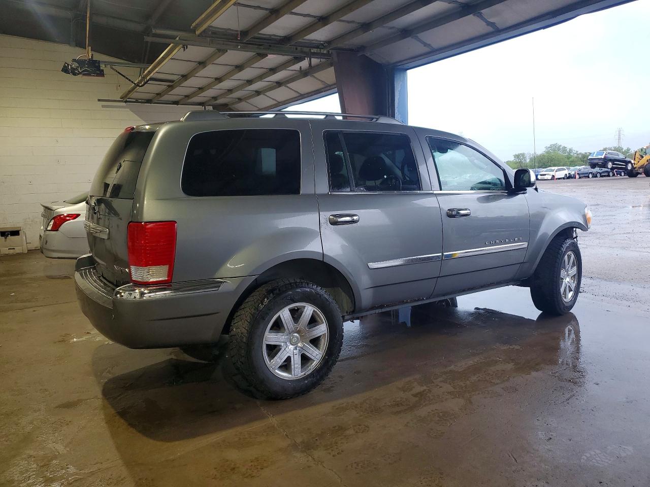 Chrysler Aspen Limited