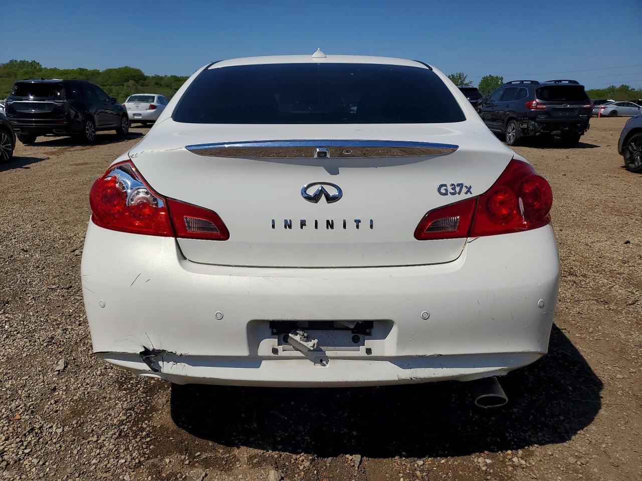 INFINITI G37 X
