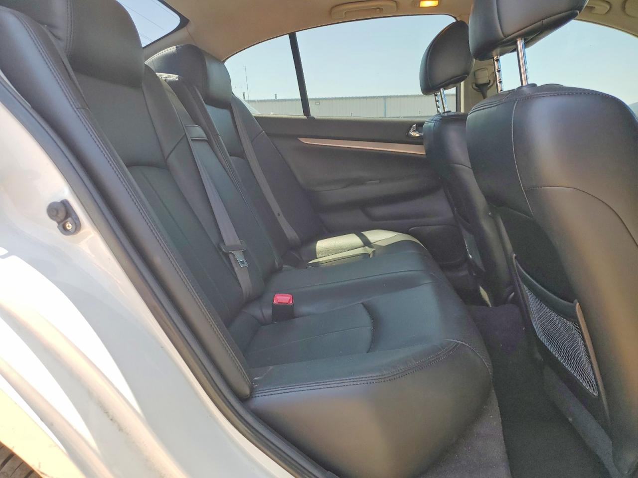 INFINITI G37 X