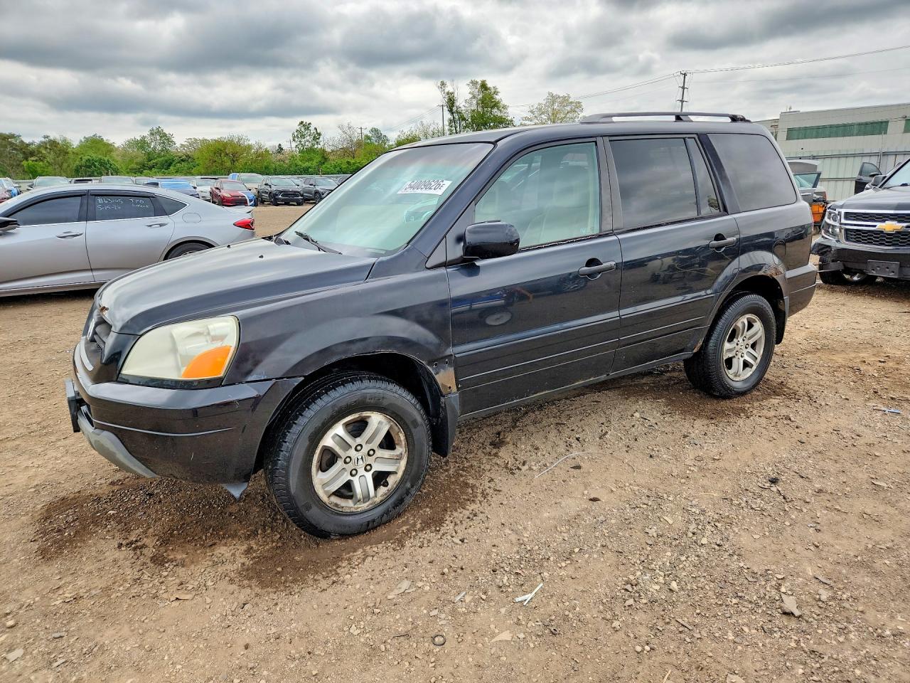 Salvage Honda Pilot Image