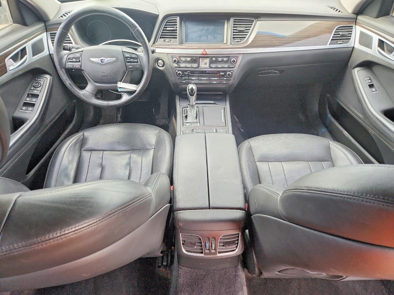 Hyundai Genesis 3.8l