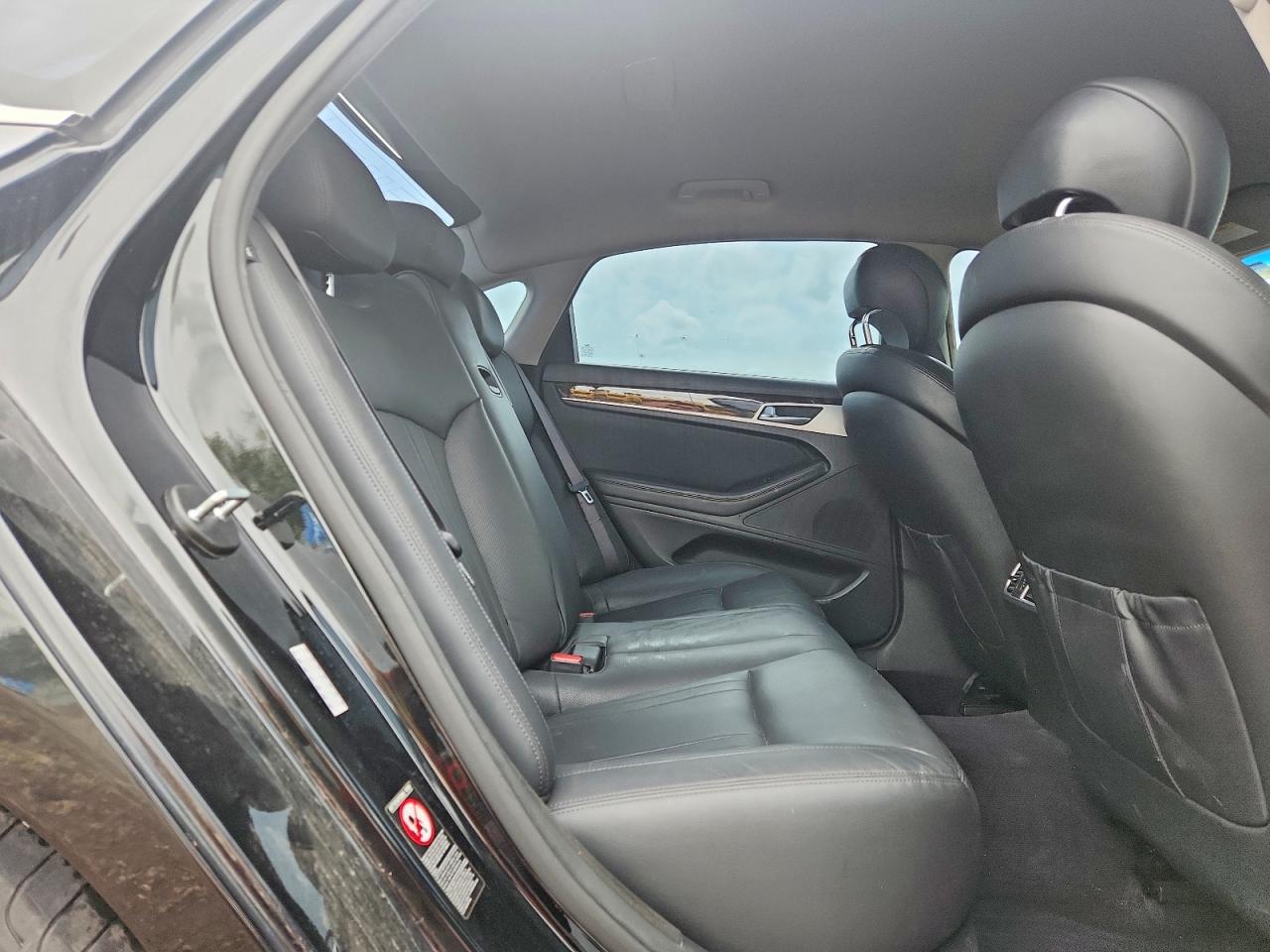 Hyundai Genesis 3.8l