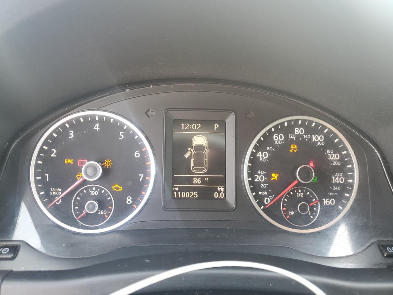Volkswagen Tiguan S