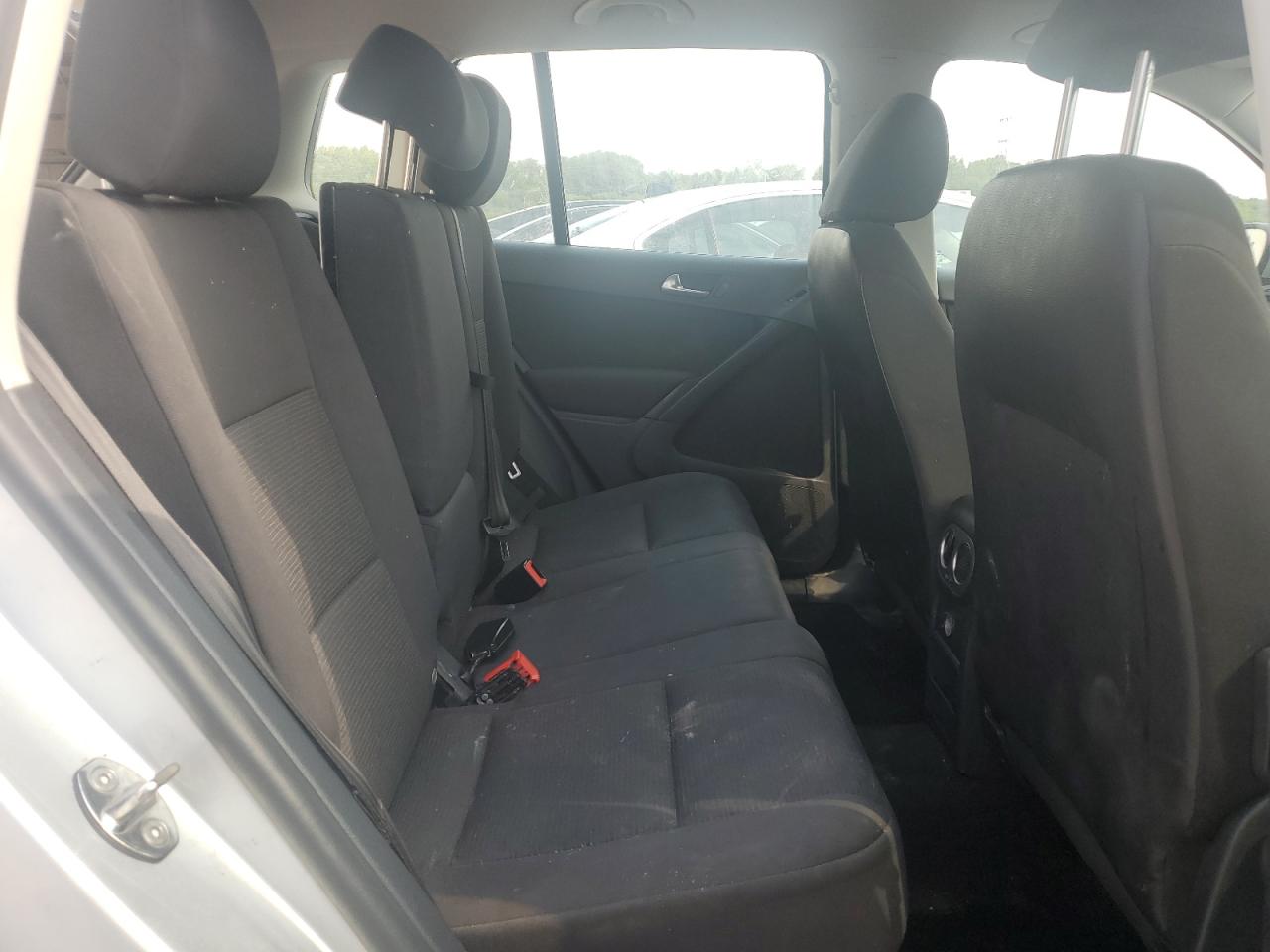 Volkswagen Tiguan S