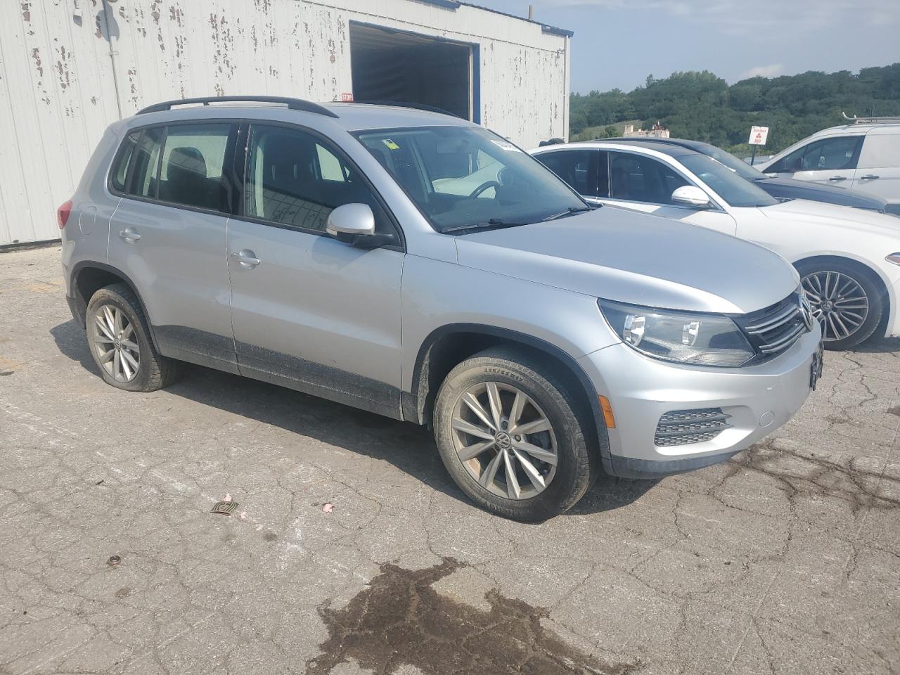 Volkswagen Tiguan S