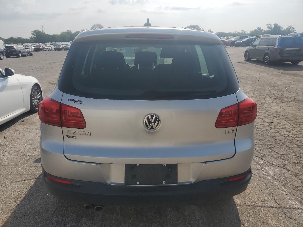 Volkswagen Tiguan S