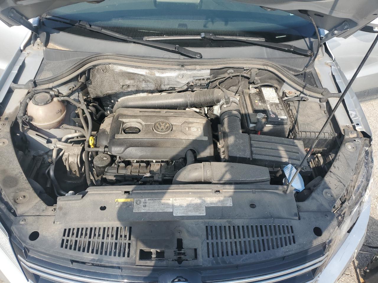 Volkswagen Tiguan S