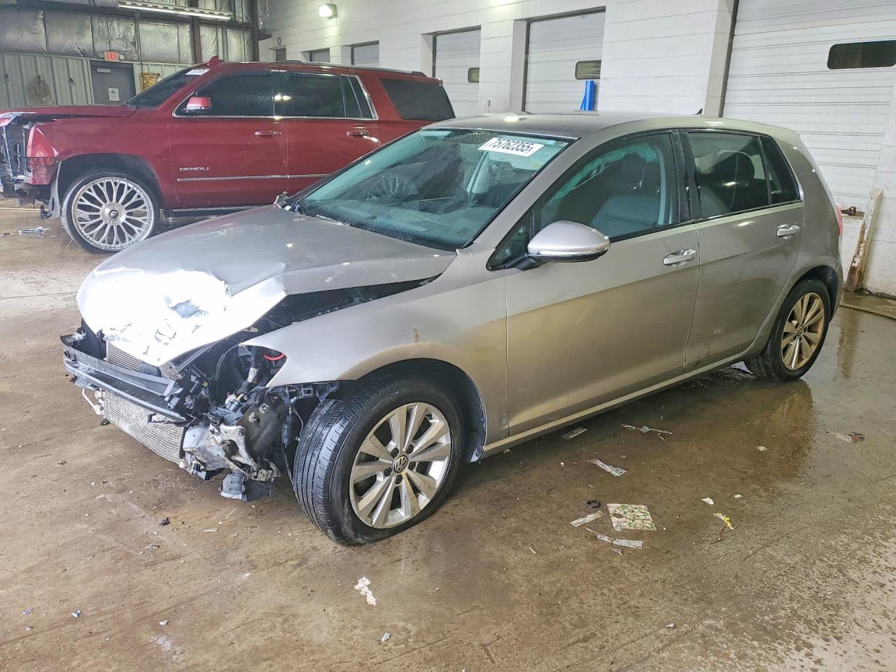 Salvage Volkswagen Golf Image