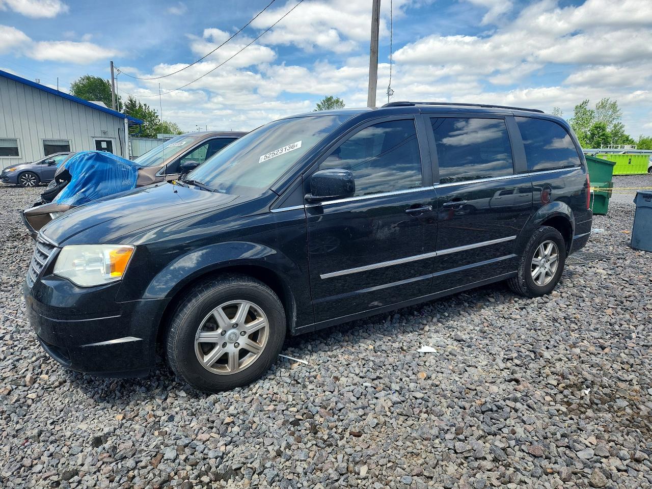 Salvage Chrysler Minivan Image