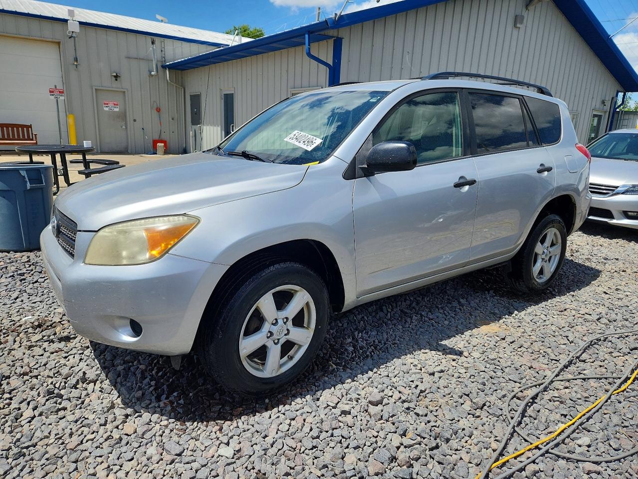 Salvage Toyota RAV4 Image