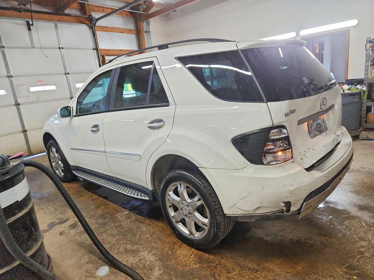 Mercedes-Benz M-Class 350