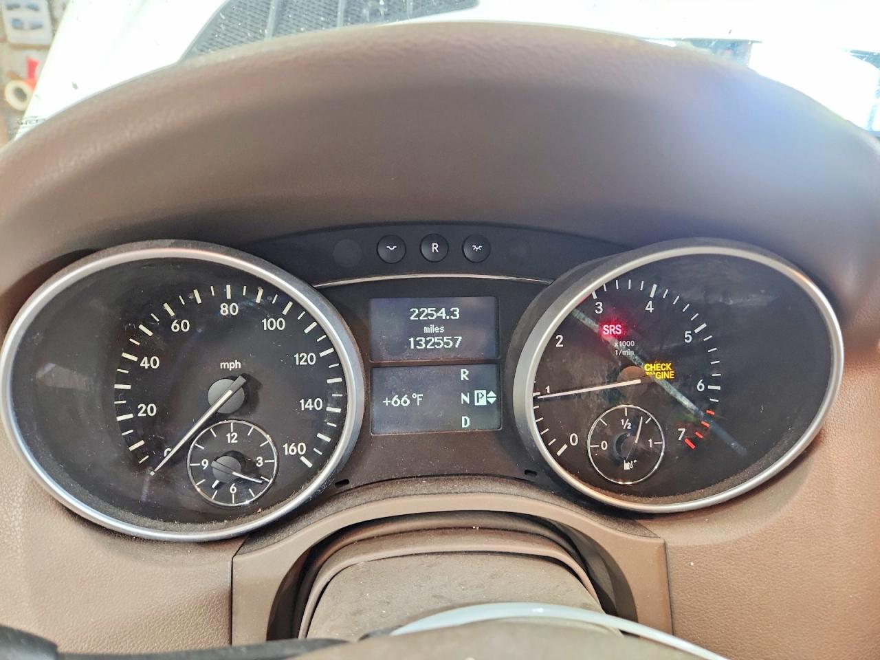 Mercedes-Benz M-Class 350