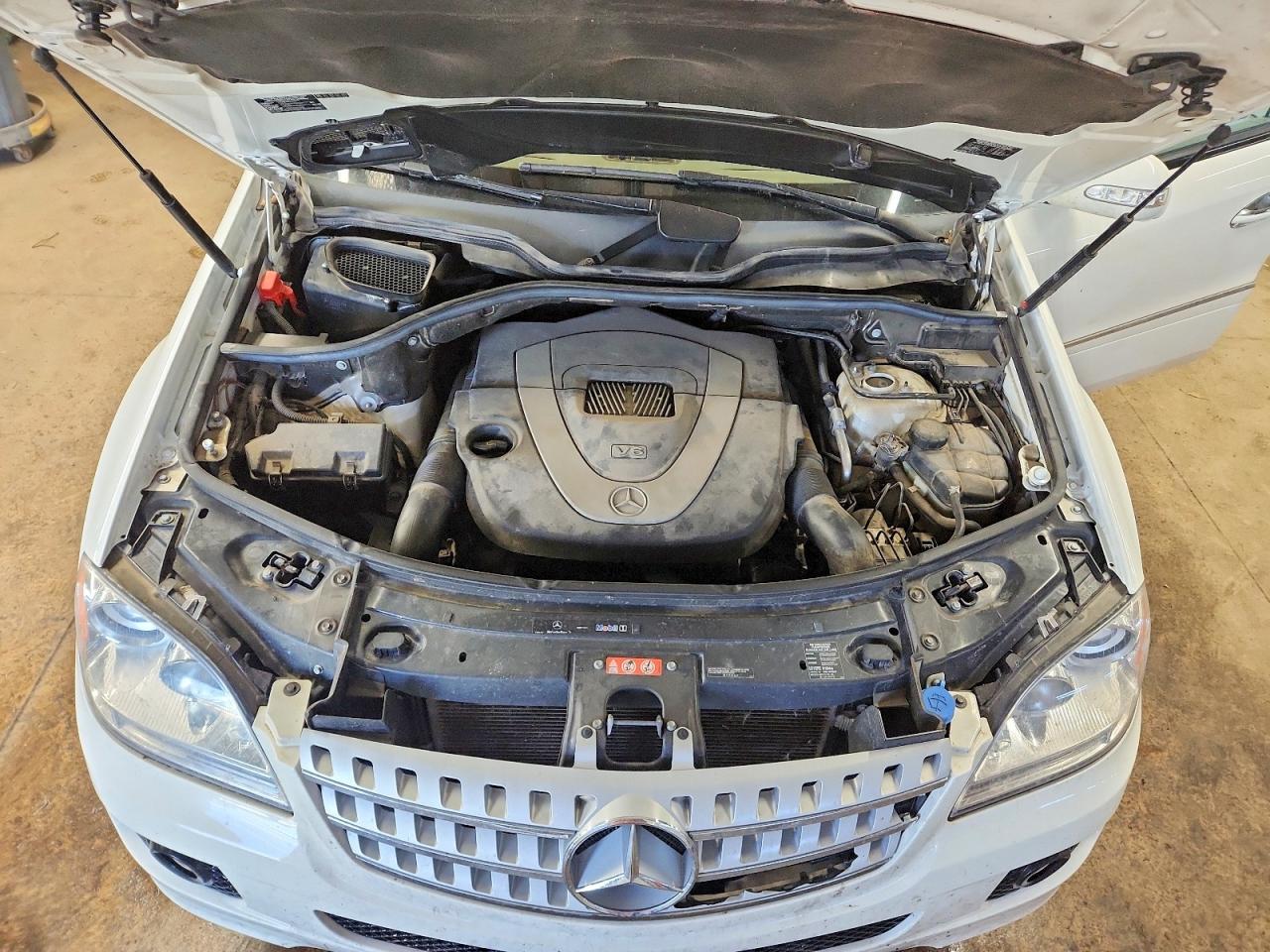 Mercedes-Benz M-Class 350