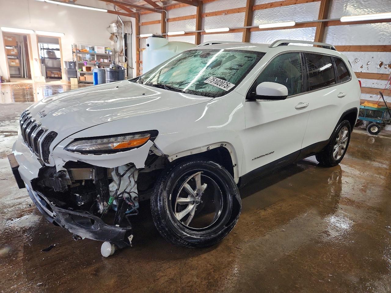 Salvage Jeep Grand Cherokee Image