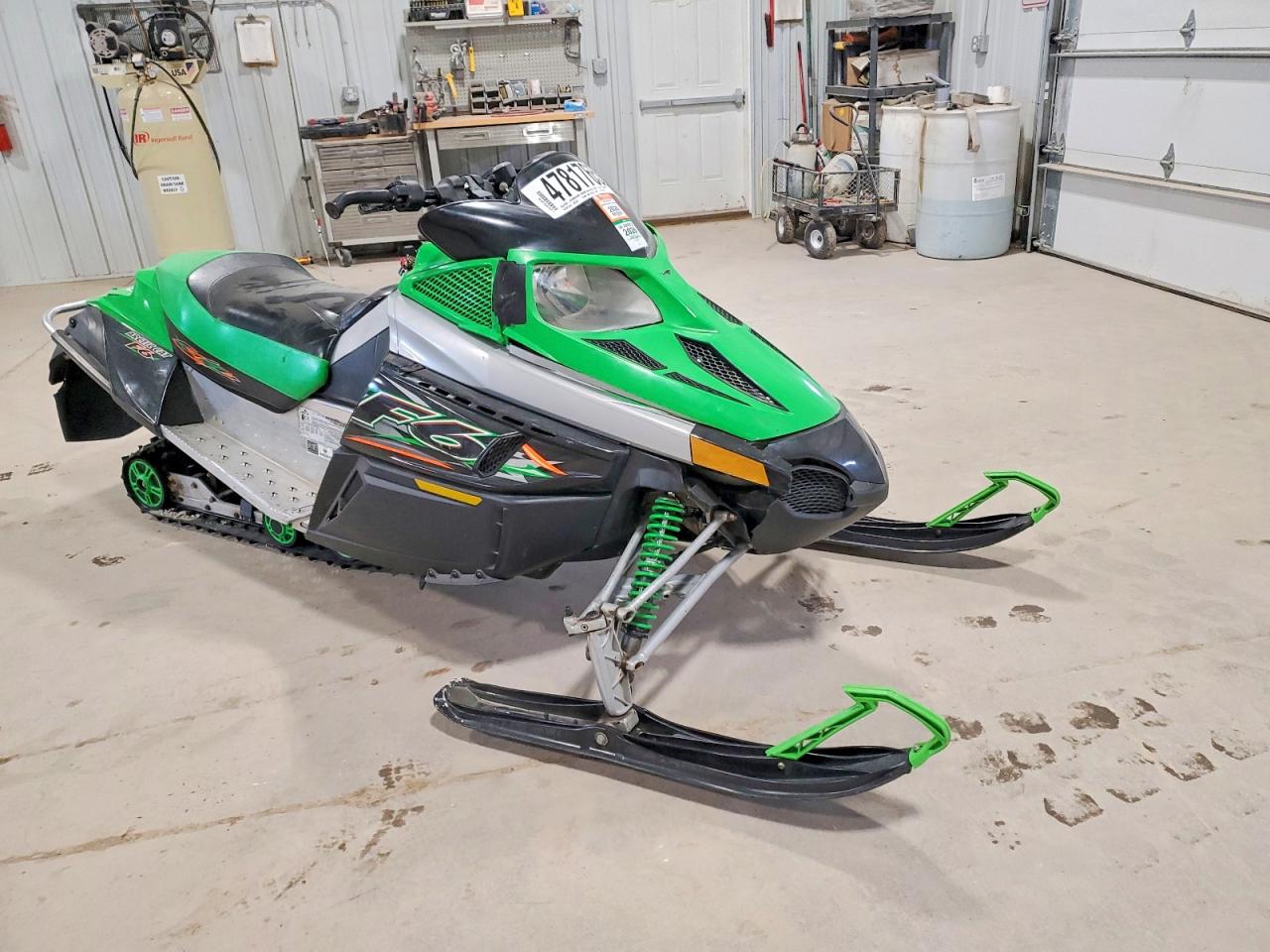 Salvage Arctic Cat Arctic Cat Image