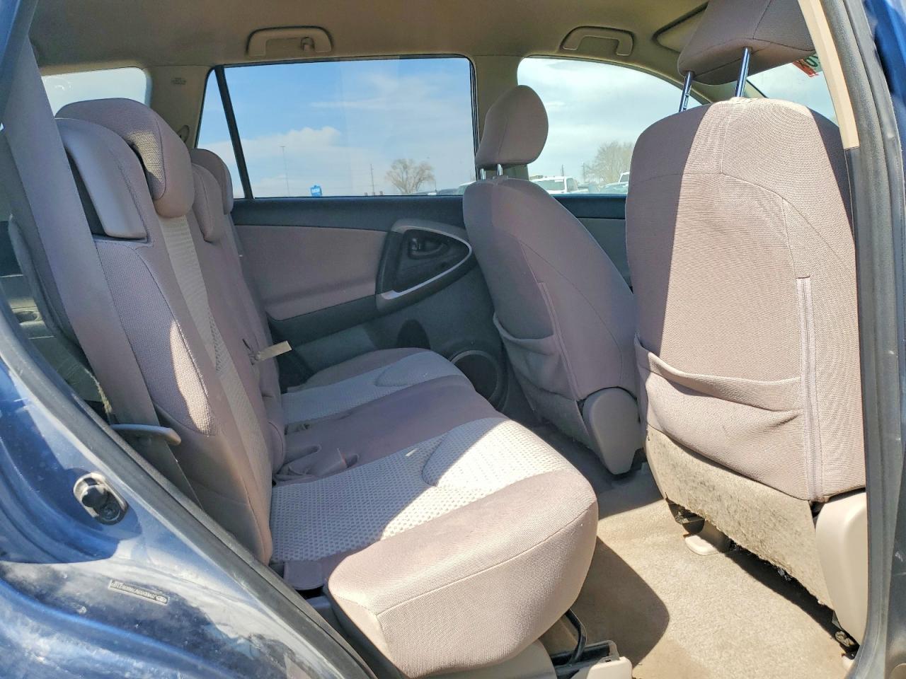 Toyota RAV4 Base