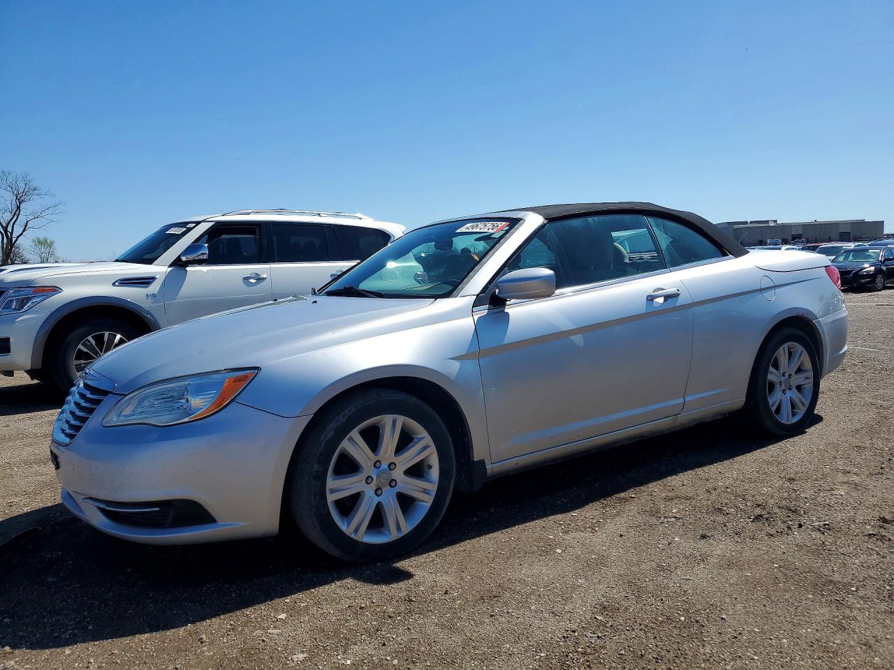 Salvage Chrysler 200 Image