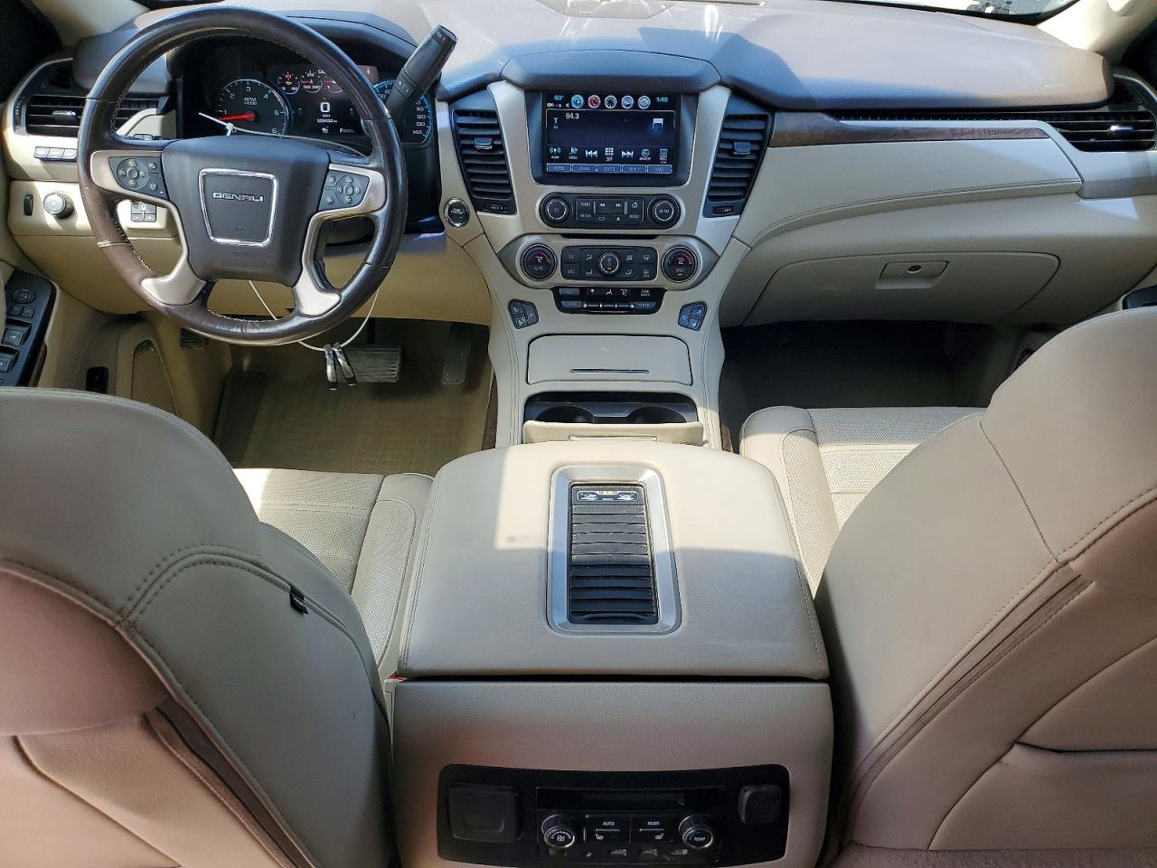 GMC Yukon Denali