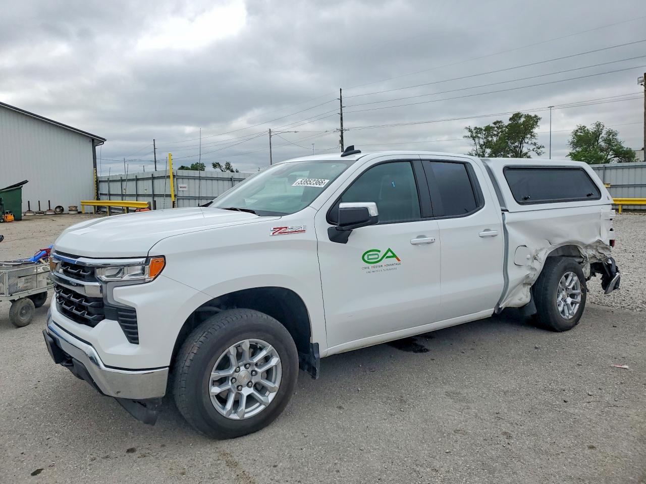 Salvage Chevrolet Silverado Image
