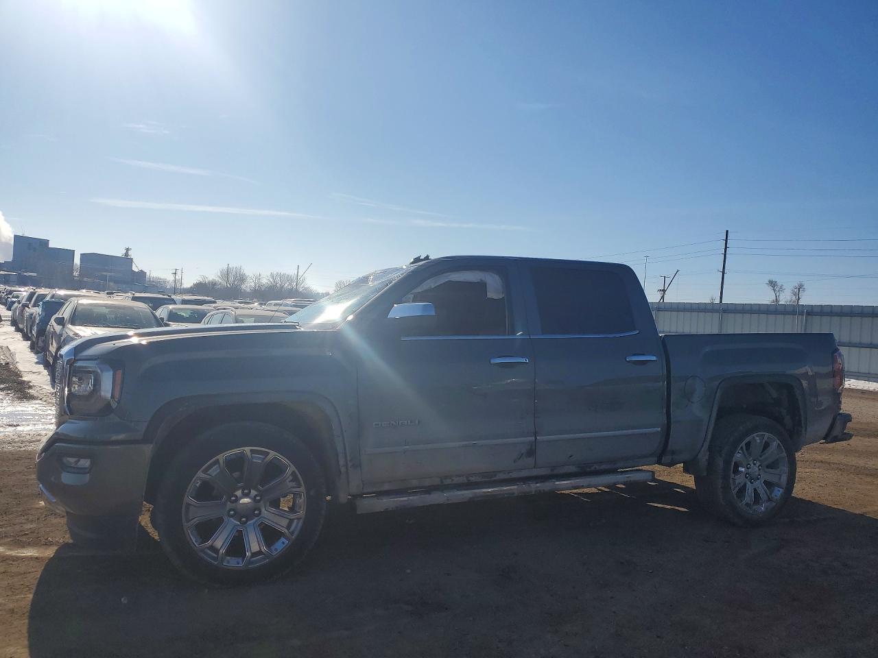 Salvage GMC Sierra Image