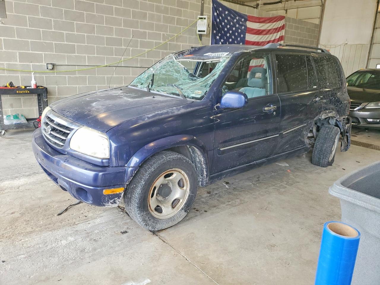 Salvage Suzuki XL7 Image