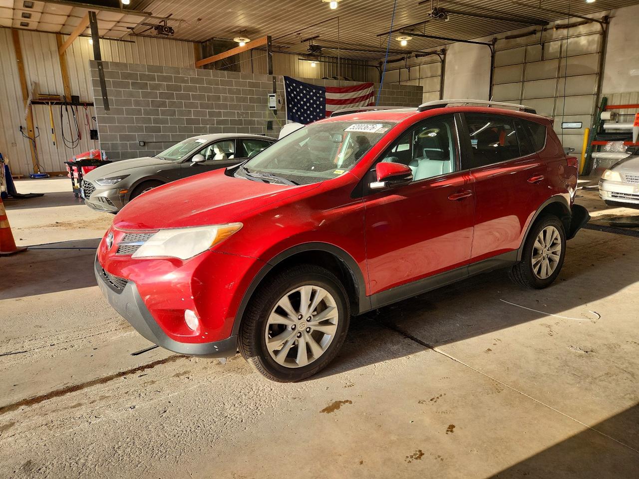 Salvage Toyota RAV4 Image