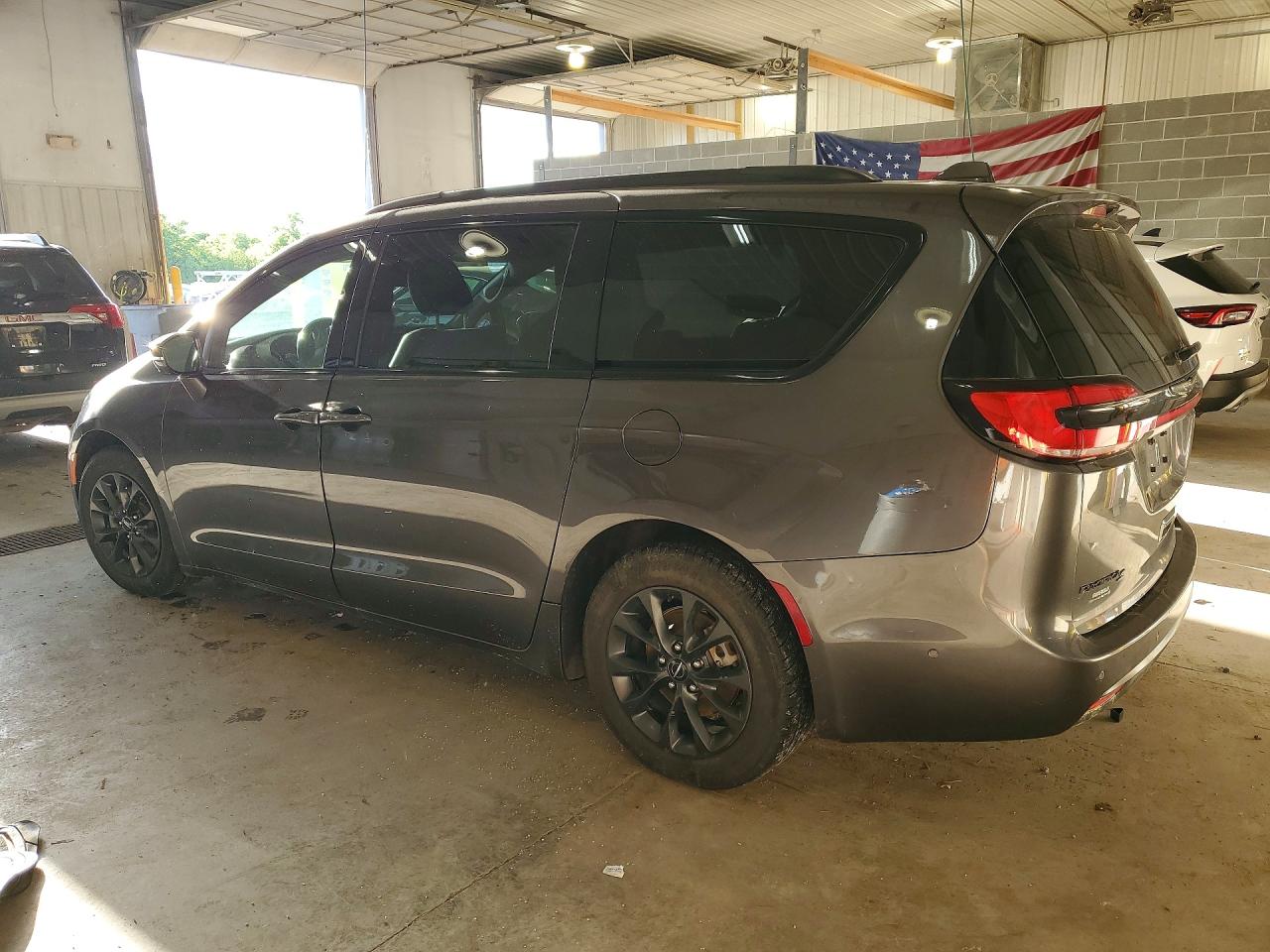 Chrysler Pacifica Touring L